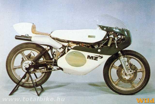 250-es verseny MZ