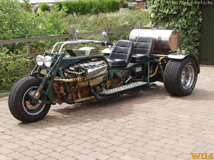 Jaguar Trike maximalistáknak.