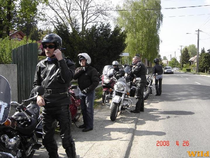 2008 ÁPRILIS - DUNA - parti motoros parti