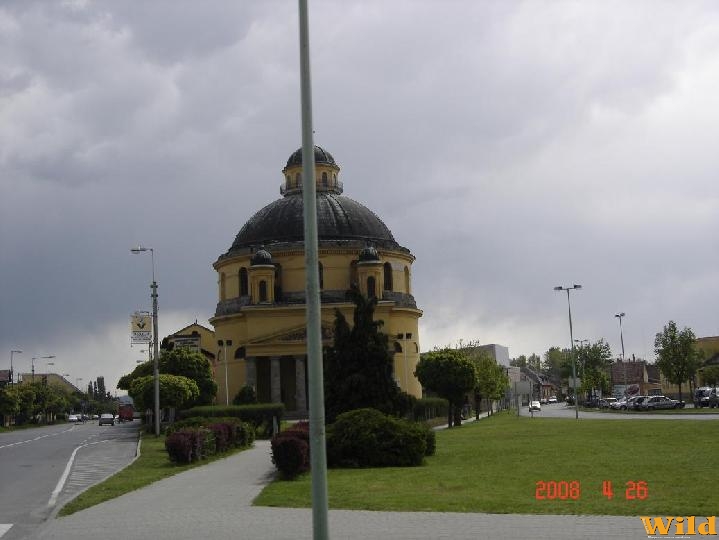 2008 ÁPRILIS - DUNA - parti motoros parti