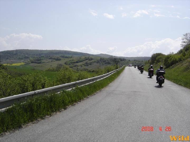 2008 ÁPRILIS - DUNA - parti motoros parti