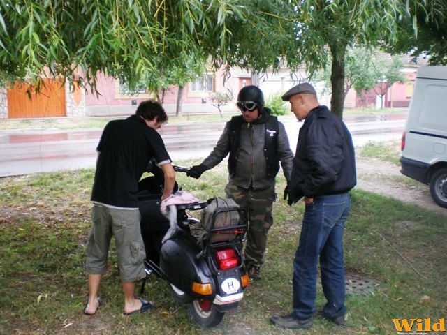 Vespa Vespája hűséges társ.