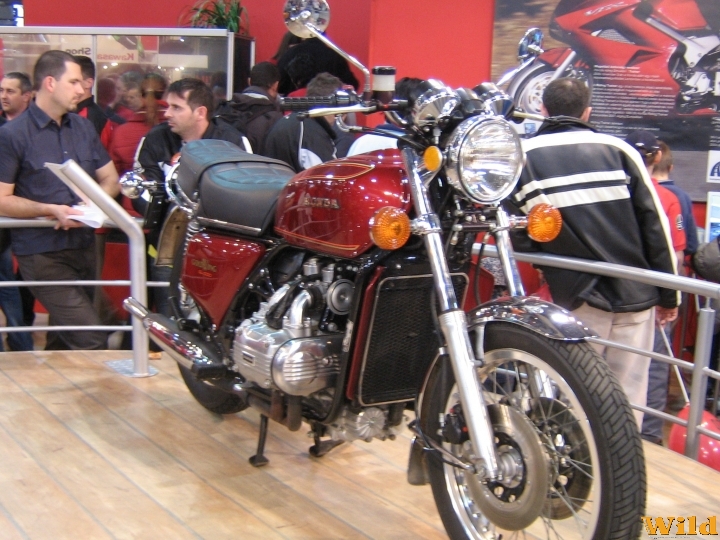 Motorkiállítás2006